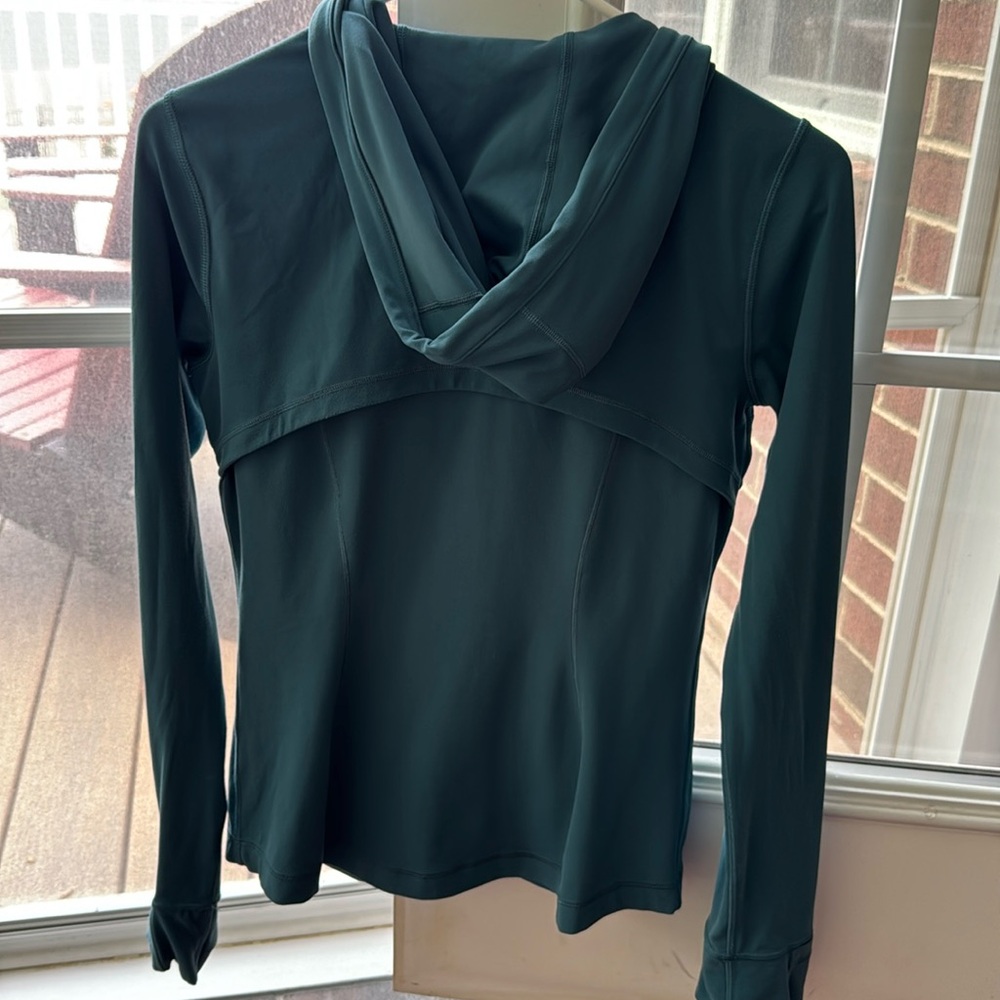 EUC- Lululemon Define hooded jacket. Teal. Size 8. - Picture 5 of 10